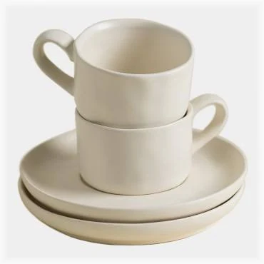 Conjunto de xícaras e pires